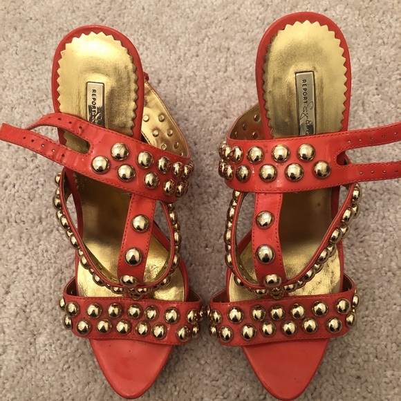 Coral Heels with Gold Stud Details Size 6 - Picture 4 of 6